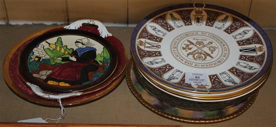 David Bowkett hand-painted fruit plate, Yamamoto engraved glass plate & 9 various decorative & commemorative plates